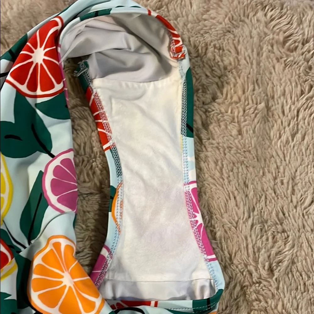 Hannah Anderson, Matching Swimsuits - Picture 11 of 12